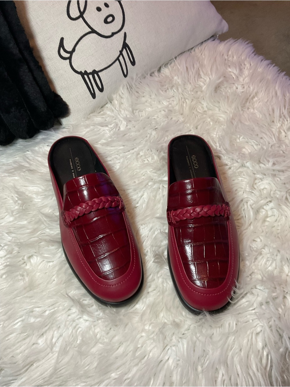 Ecco Women's Burgundy Braided Croc-Embossed Slip-On Loafers